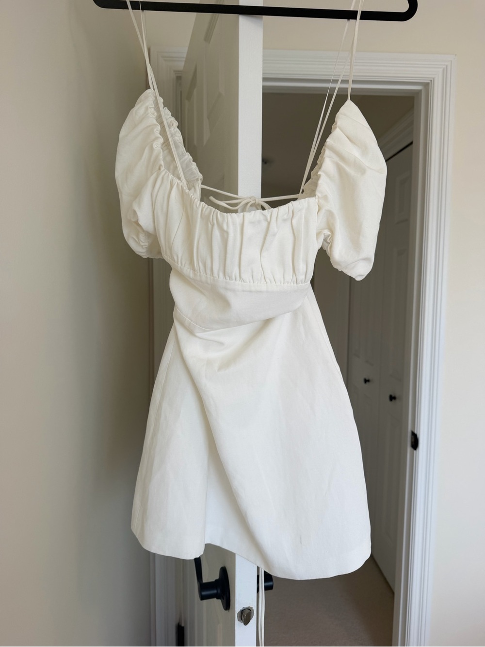 Zara White Puff-Sleeve Mini Dress with Tie Straps